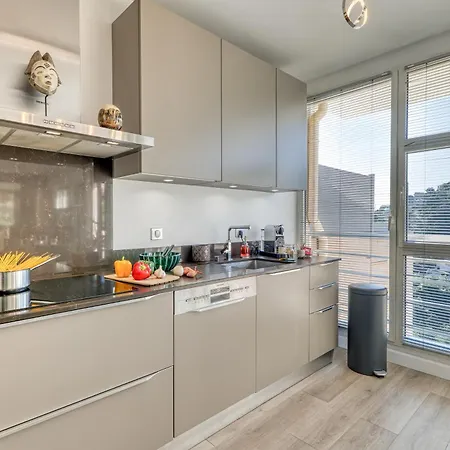Rooftop Le Plaza - 10mn From Cannes - Happy דירה