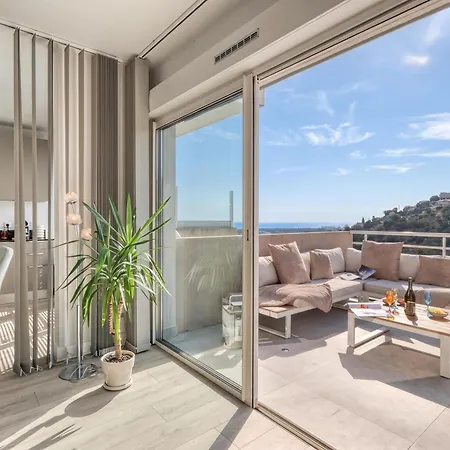 Appartement Rooftop Le Plaza - 10mn From Cannes - Happy Mandelieu