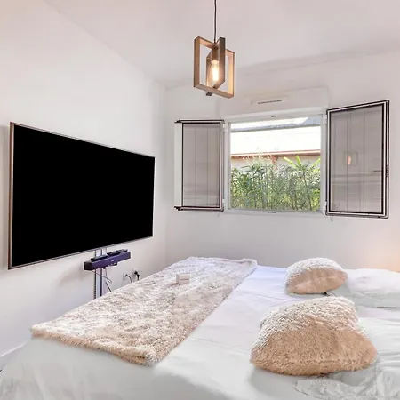 Appartement Rooftop Le Plaza - 10mn From Cannes - Happy Mandelieu